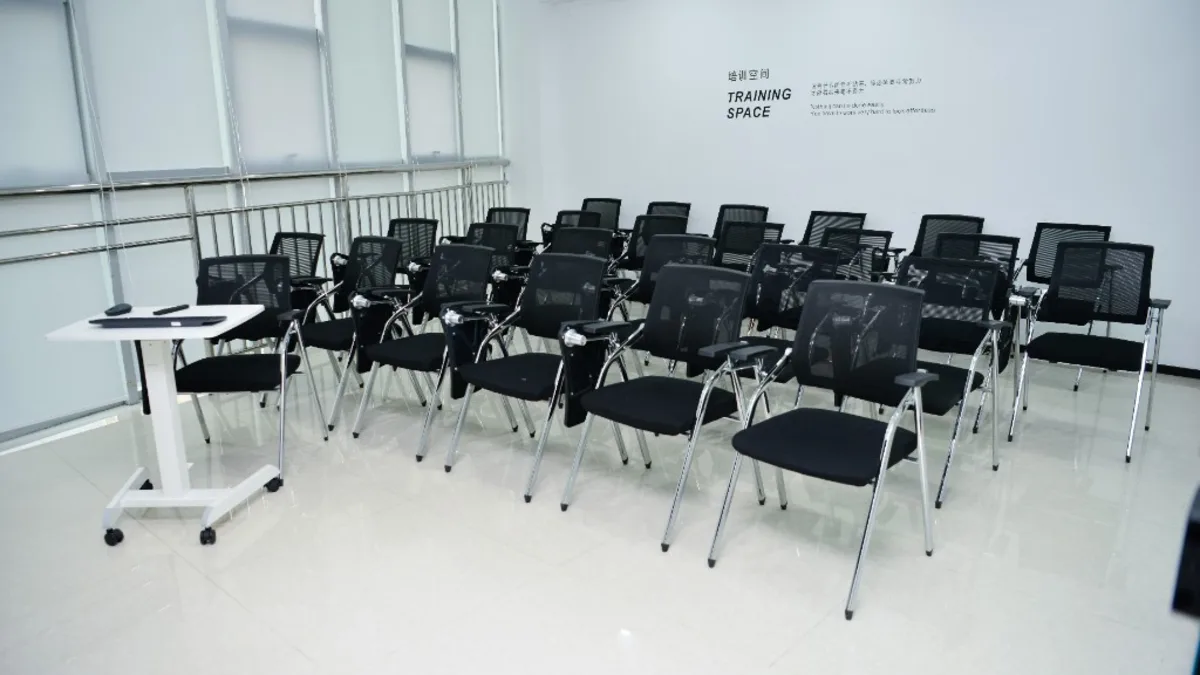 Hangzhou CS outsourcing office photo 2